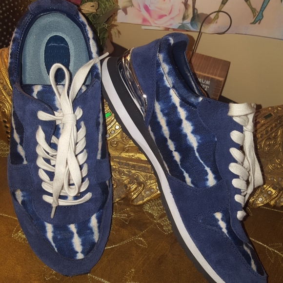 Tory Burch Sneakers - Picture 2 of 3